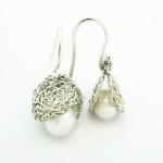 3_tataragic_pearl earrings1